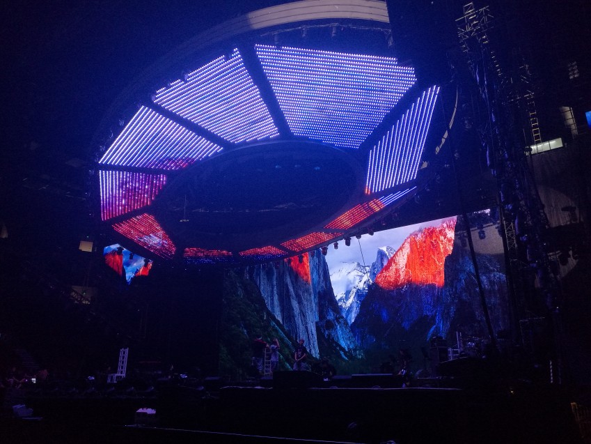 hebe演唱会LED透明屏应用效果展示