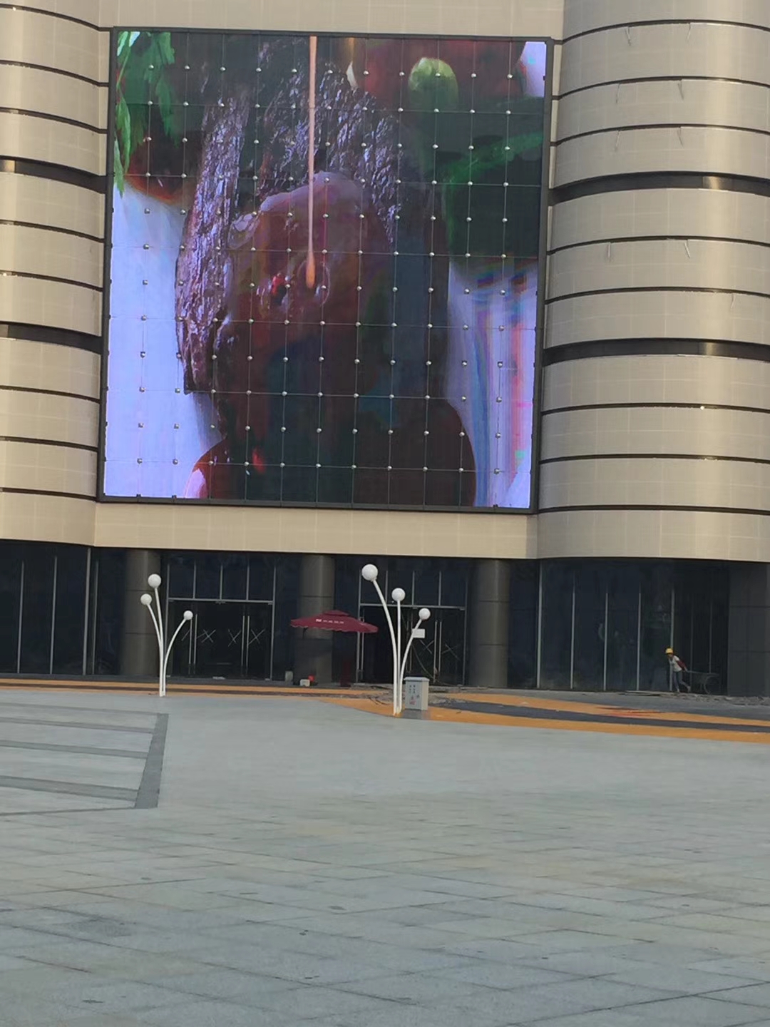 贵州遵义幸福广场LED透明屏项目