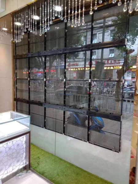 重庆中国黄金珠宝店LED透明屏项目